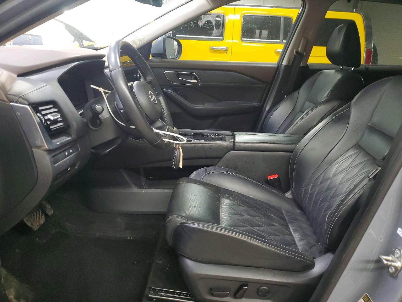 2022 Nissan Rogue Platinum - zdjęcie 7