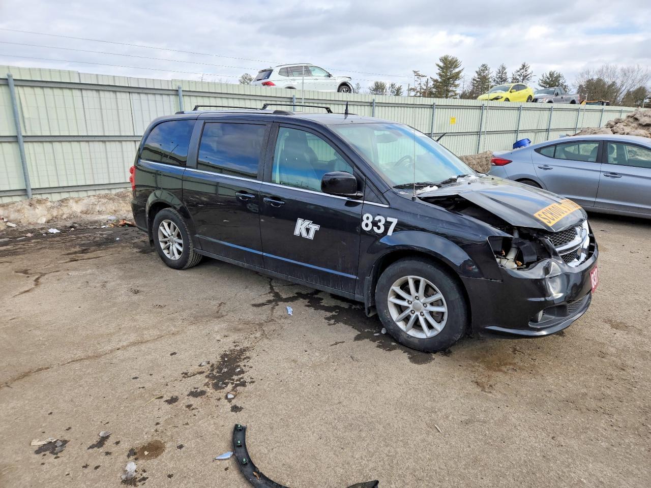 2019 Dodge Grand Caravan Sxt - zdjęcie 4