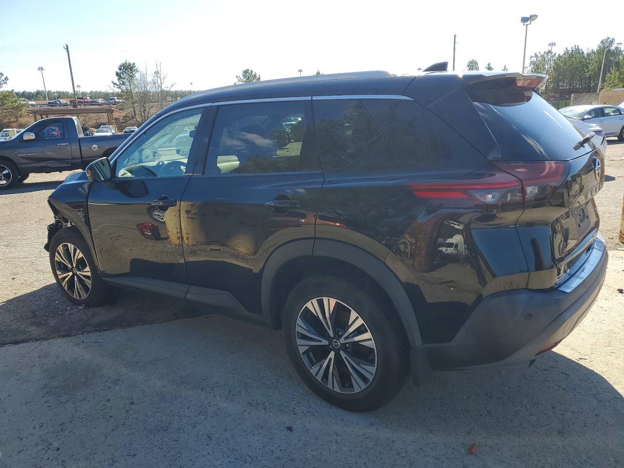 2021 Nissan Rogue Sv - zdjęcie 2