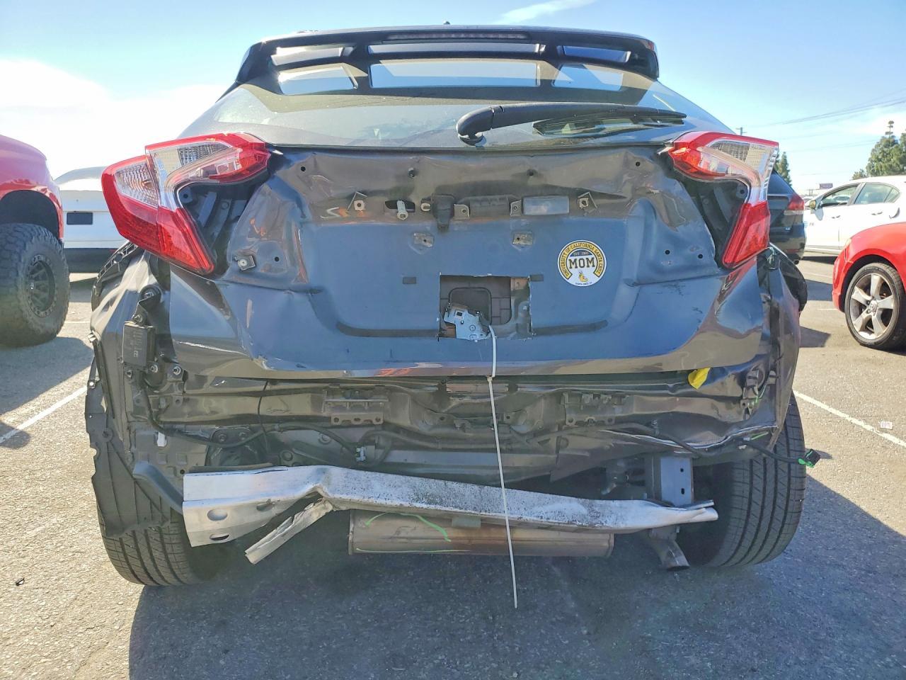 2021 Toyota C-Hr Xle - zdjęcie 6