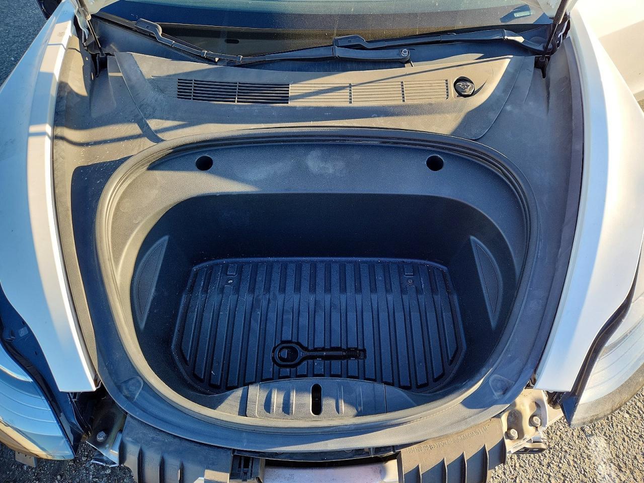 2020 Tesla Model 3 - zdjęcie 11