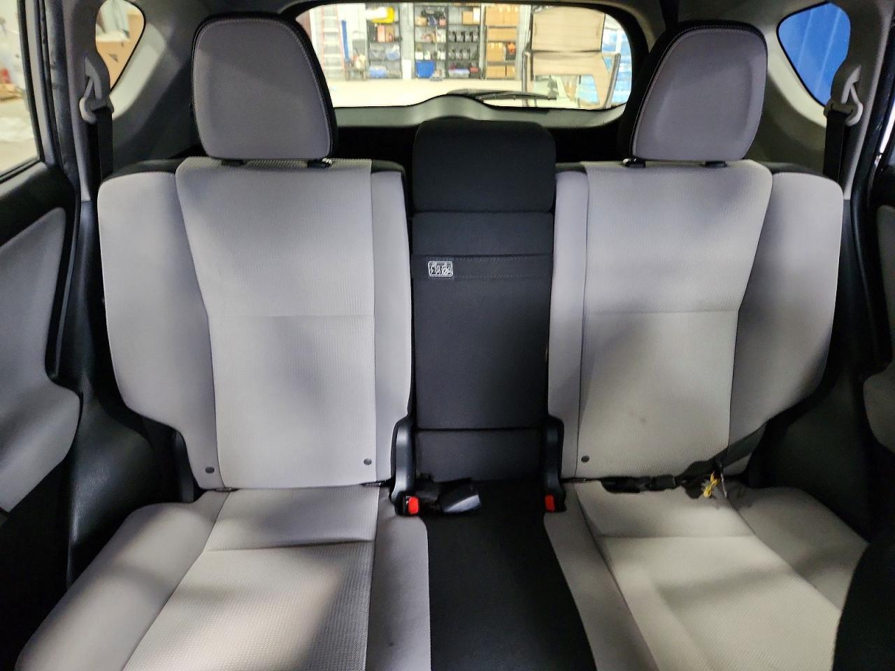 2017 Toyota Rav4 Hv Le - zdjęcie 10