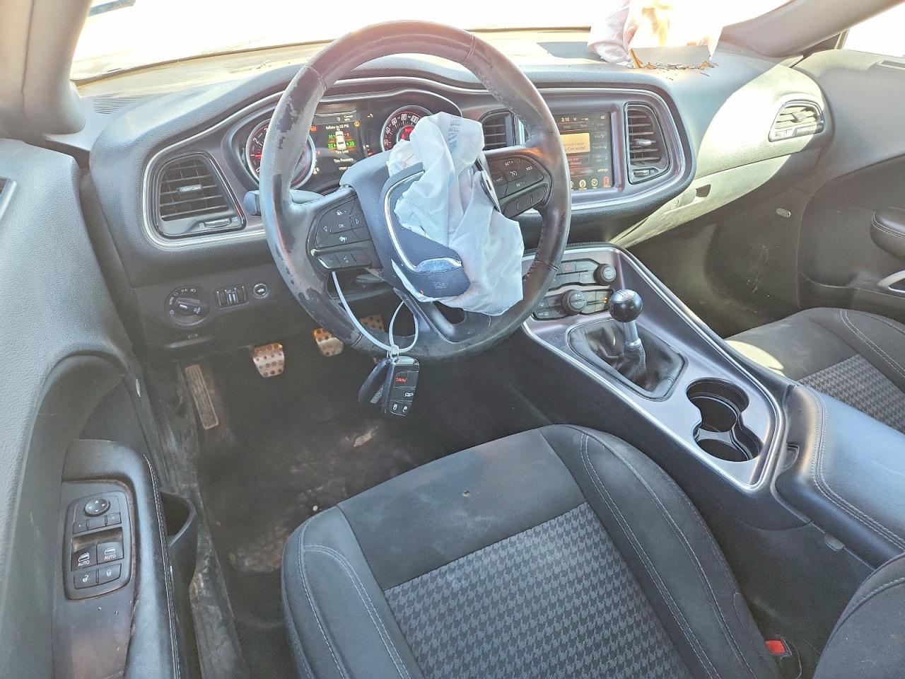 2016 Dodge Challenger R/T - zdjęcie 8