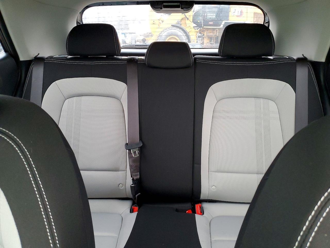 2025 Hyundai Venue Sel - zdjęcie 10