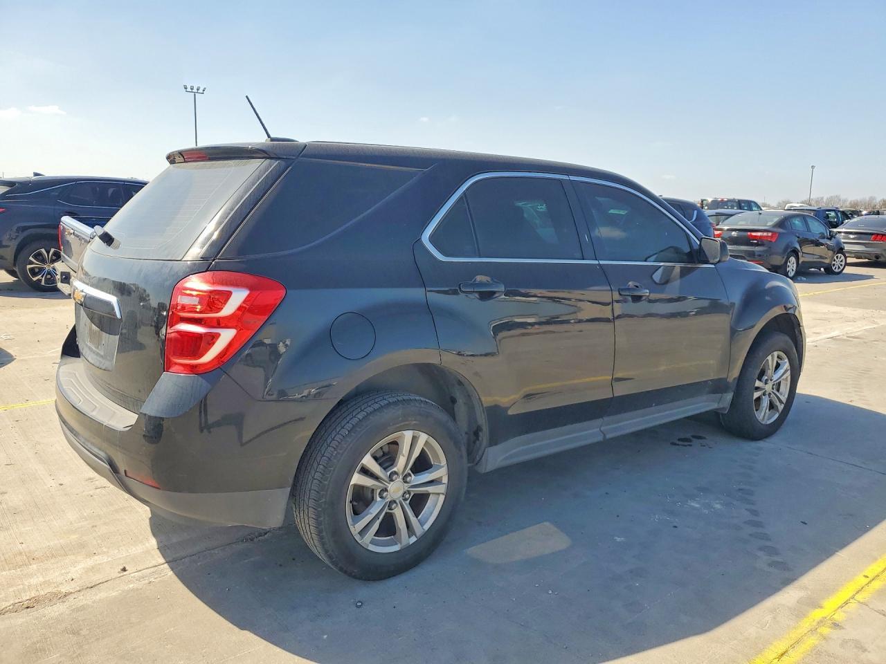 2017 Chevrolet Equinox Ls - zdjęcie 3