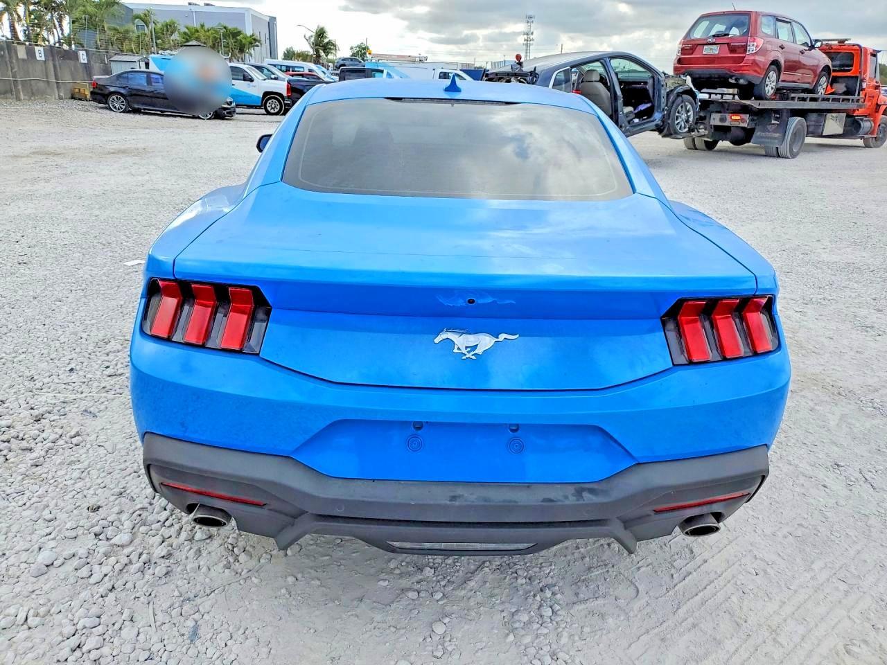 2025 Ford Mustang - zdjęcie 6