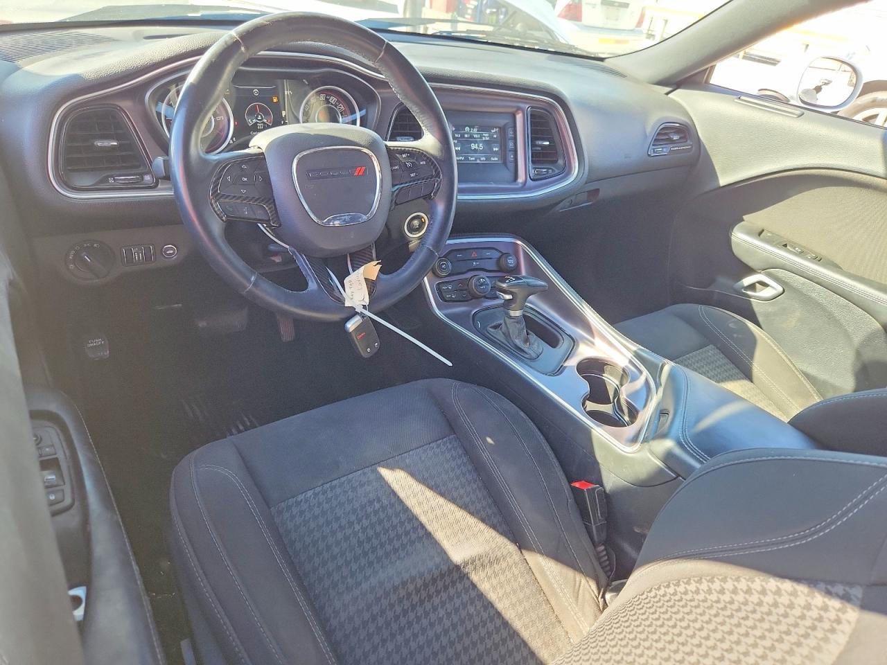 2015 Dodge Challenger Sxt - zdjęcie 8