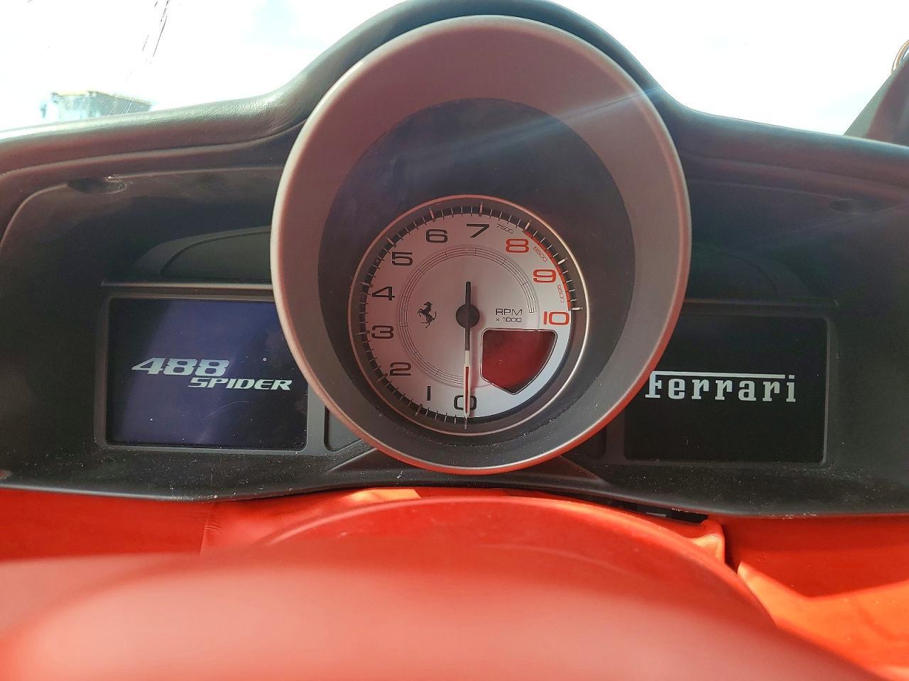 2018 Ferrari 488 Spider - zdjęcie 9