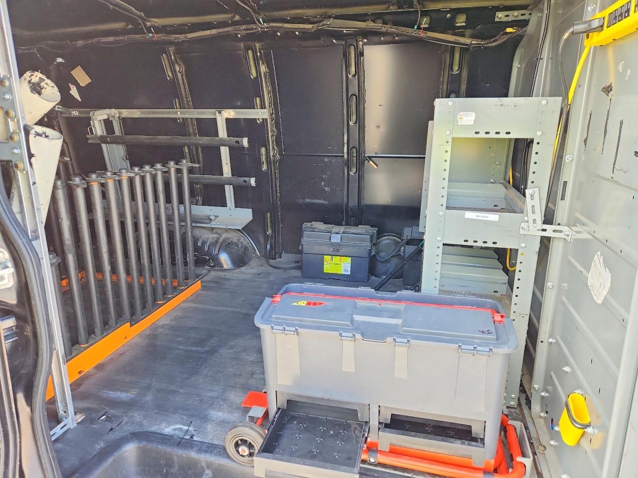 2017 Chevrolet Express G2500 - zdjęcie 10