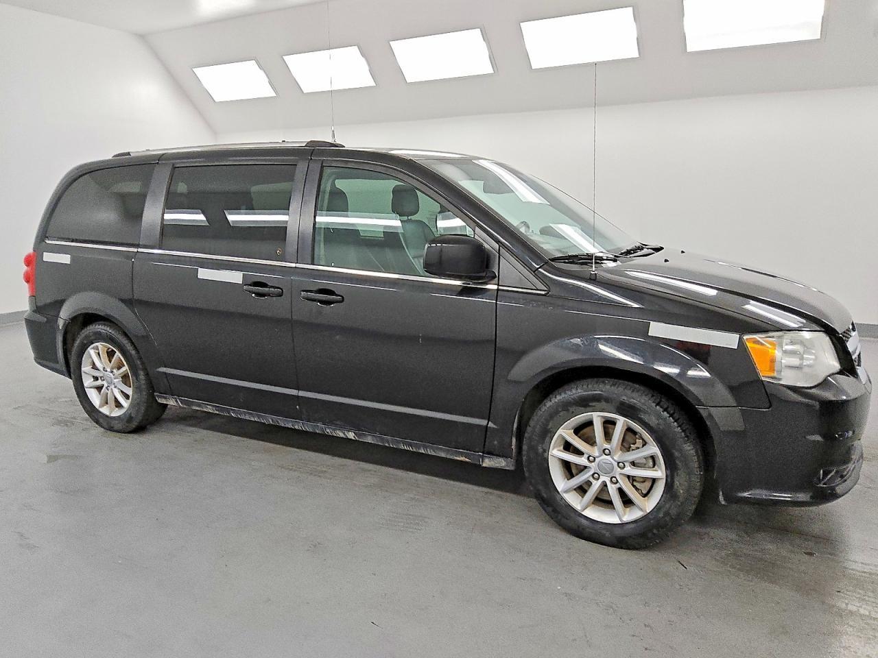 2019 Dodge Grand Caravan Sxt - zdjęcie 4