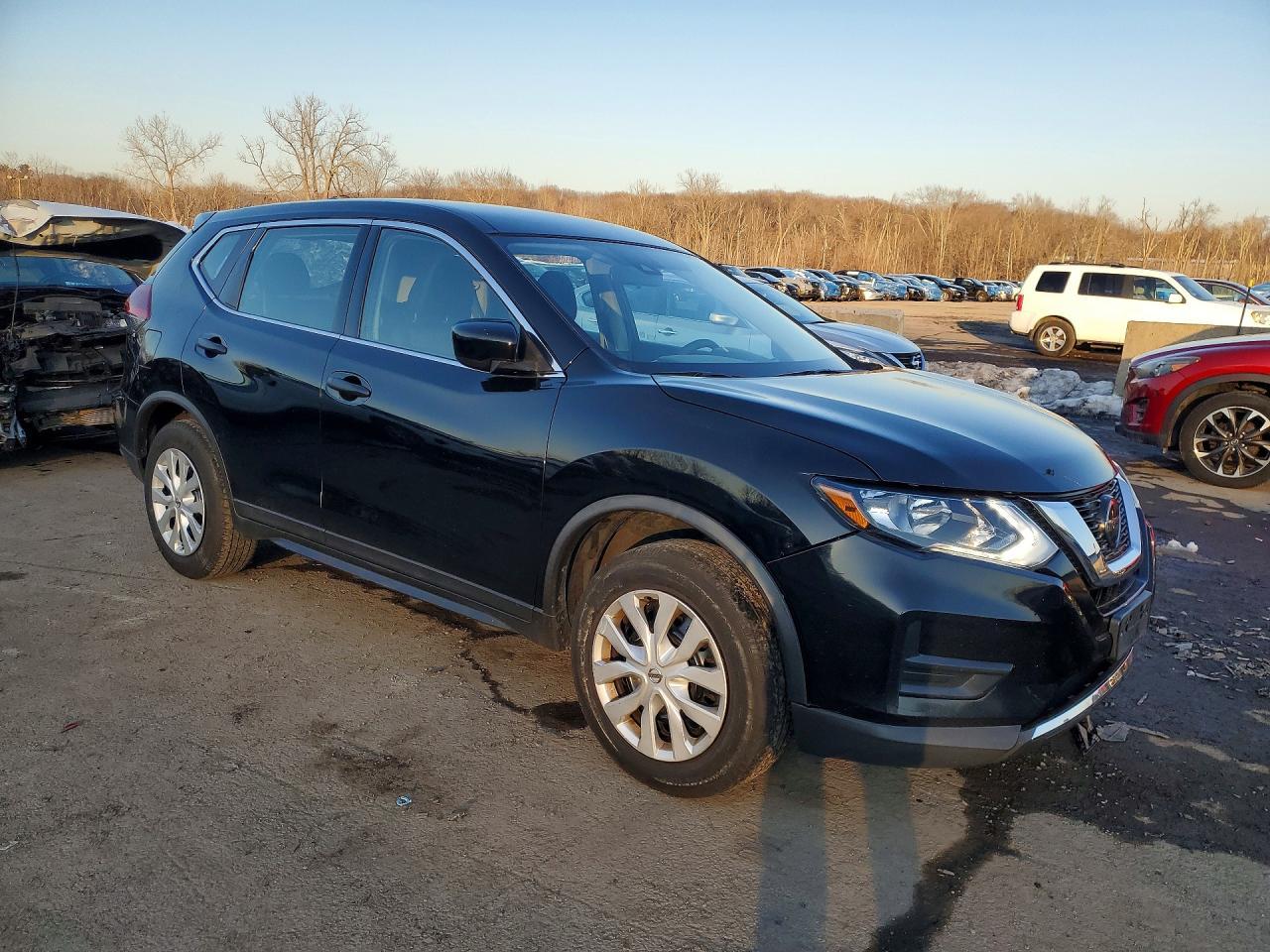 2019 Nissan Rogue S - zdjęcie 4