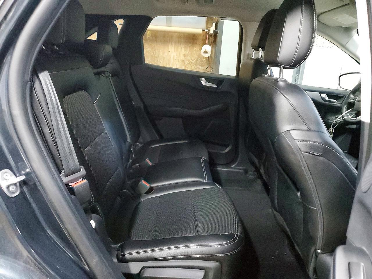 2022 Ford Escape Sel - zdjęcie 11