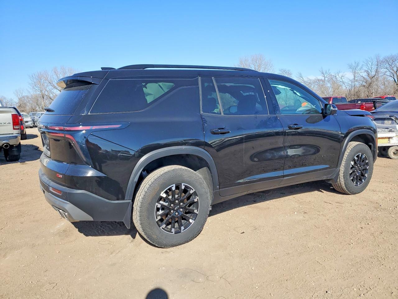 2025 Chevrolet Traverse Z71 - zdjęcie 3