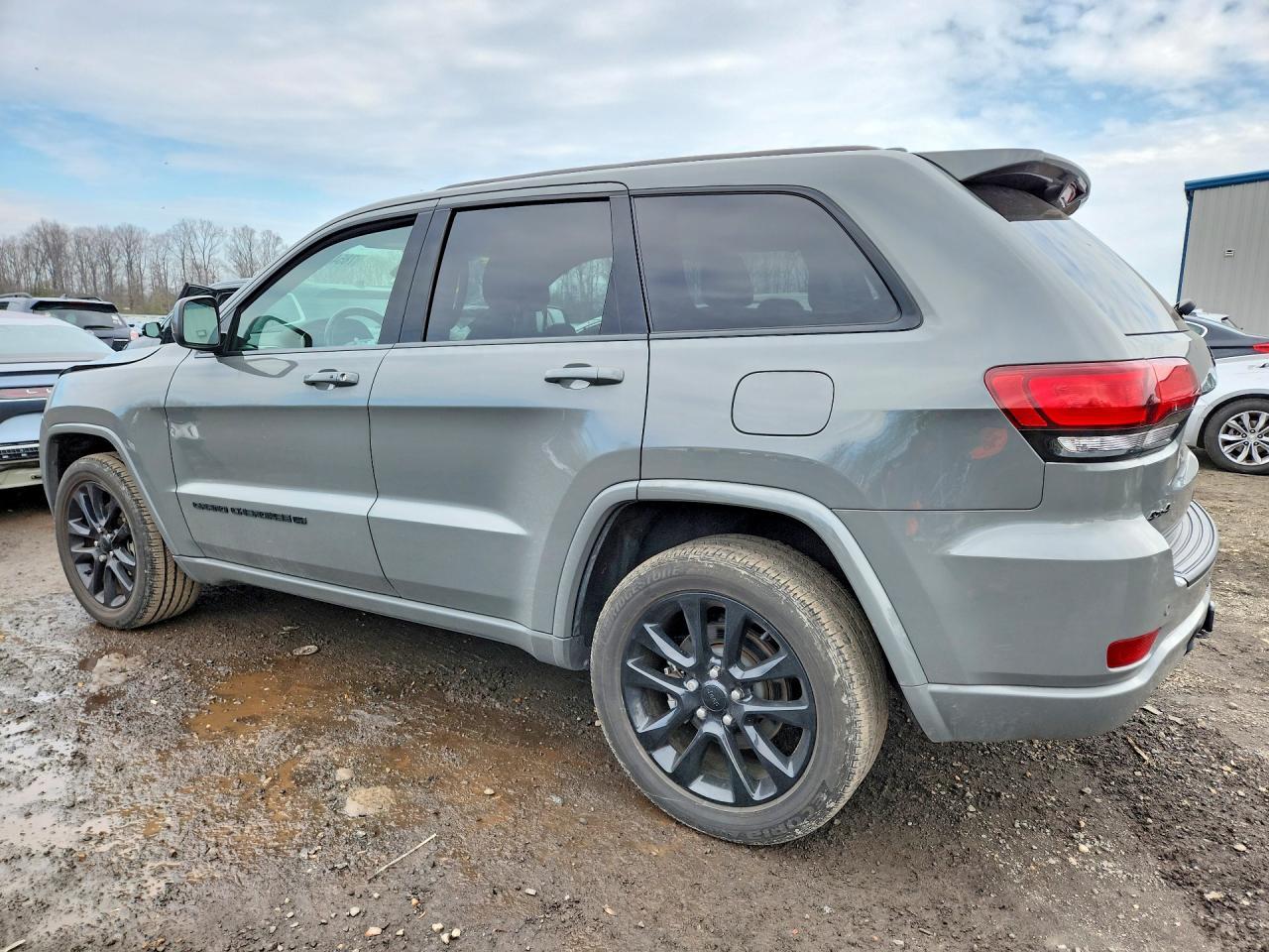 2022 Jeep Grand Cherokee Laredo E - zdjęcie 2