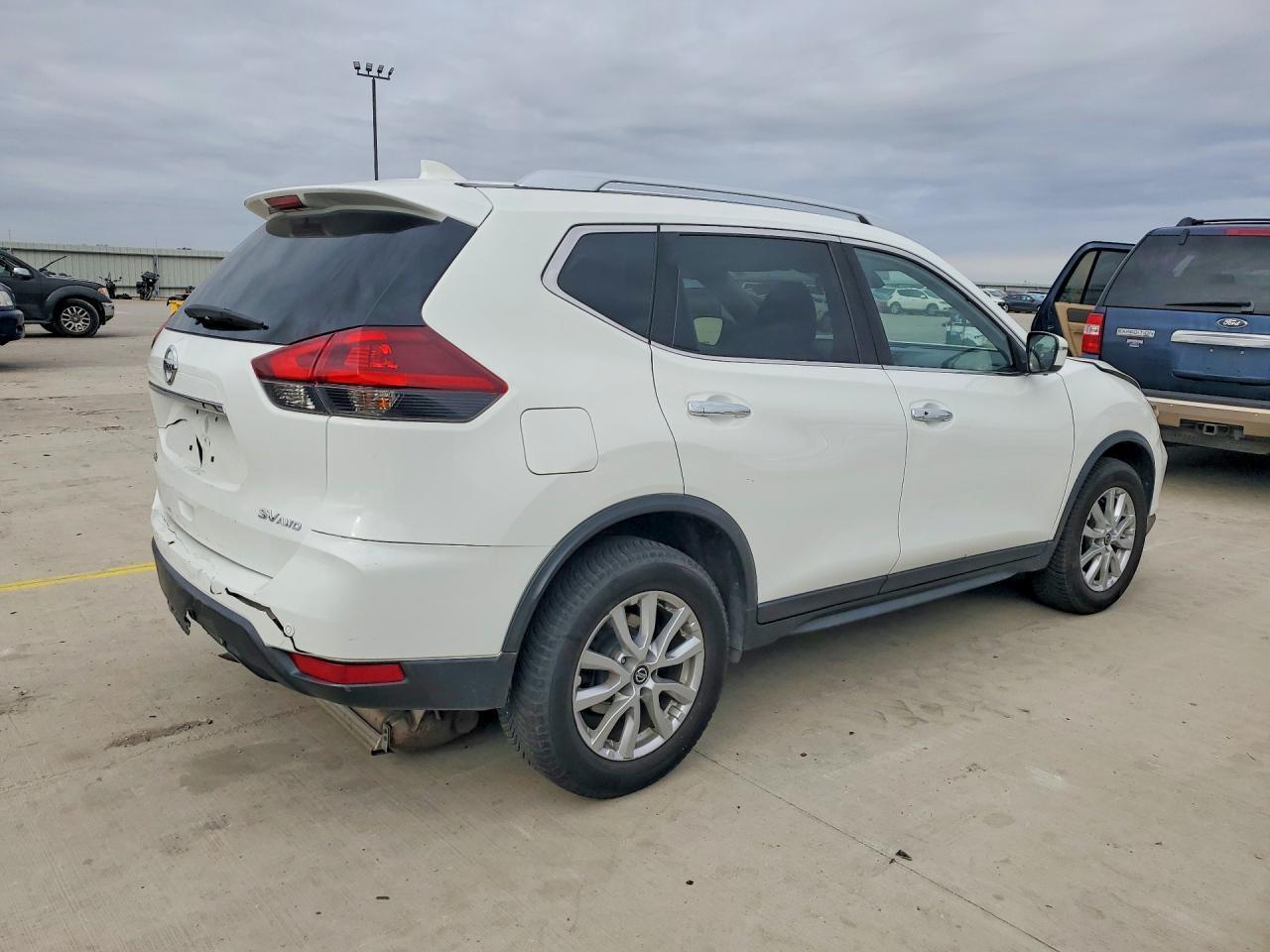 2019 Nissan Rogue Sv - zdjęcie 3