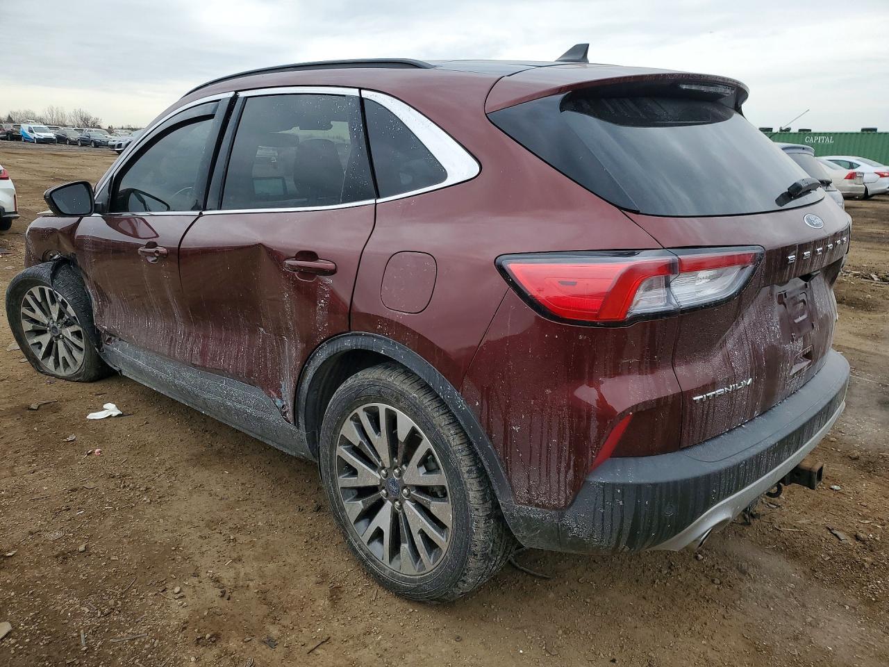 2021 Ford Escape Titanium - zdjęcie 2