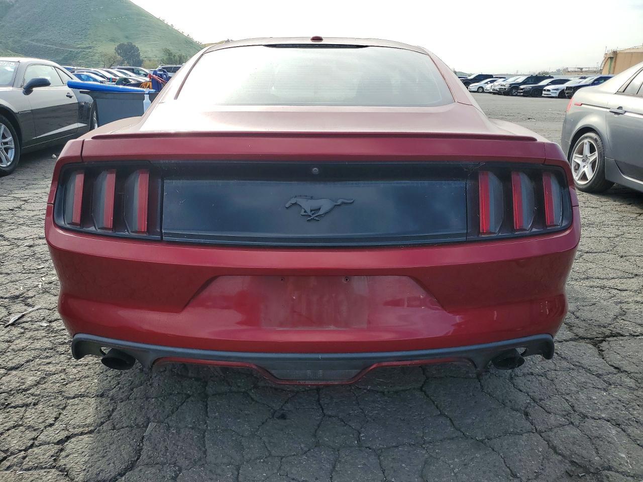2016 Ford Mustang - zdjęcie 6