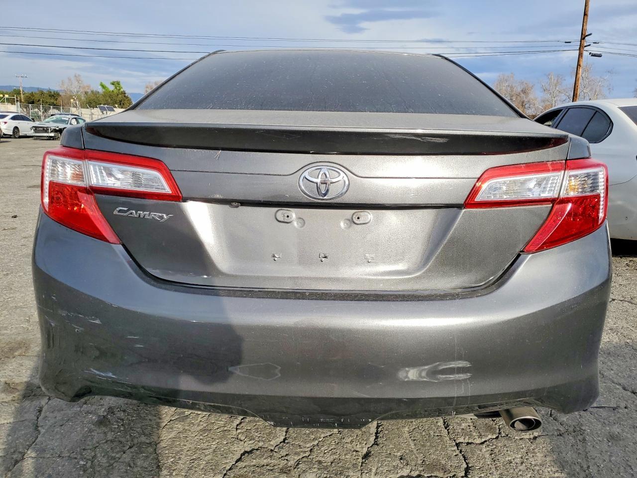 2014 Toyota Camry L - zdjęcie 6