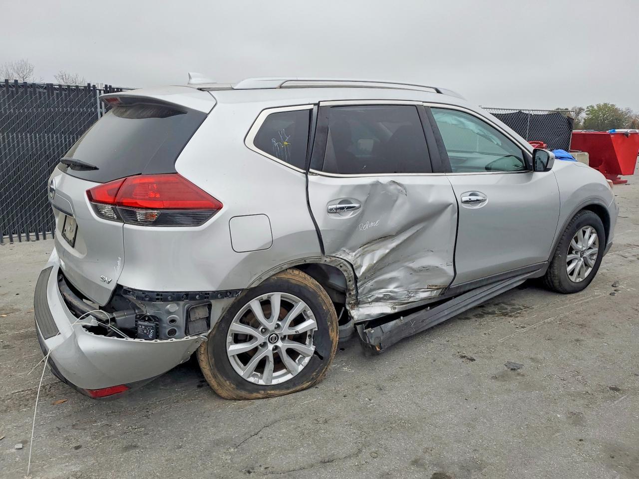 2018 Nissan Rogue Sv - zdjęcie 3