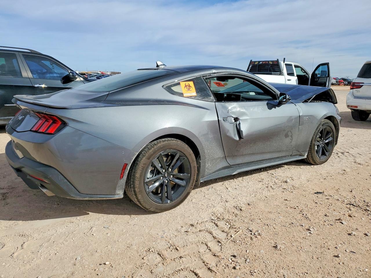 2025 Ford Mustang Gt - zdjęcie 3