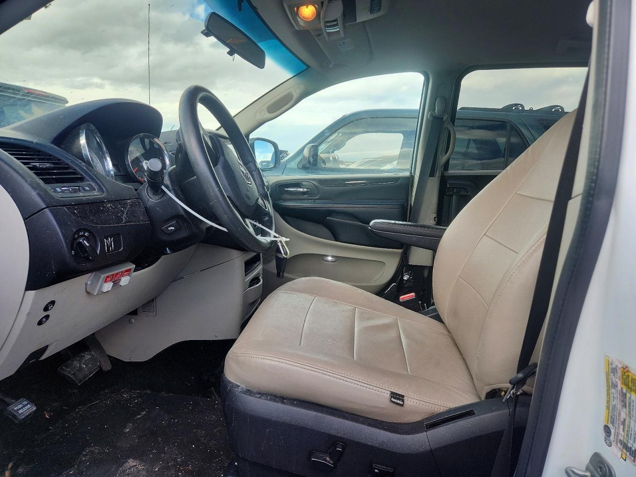2014 Dodge Grand Caravan Sxt - zdjęcie 7