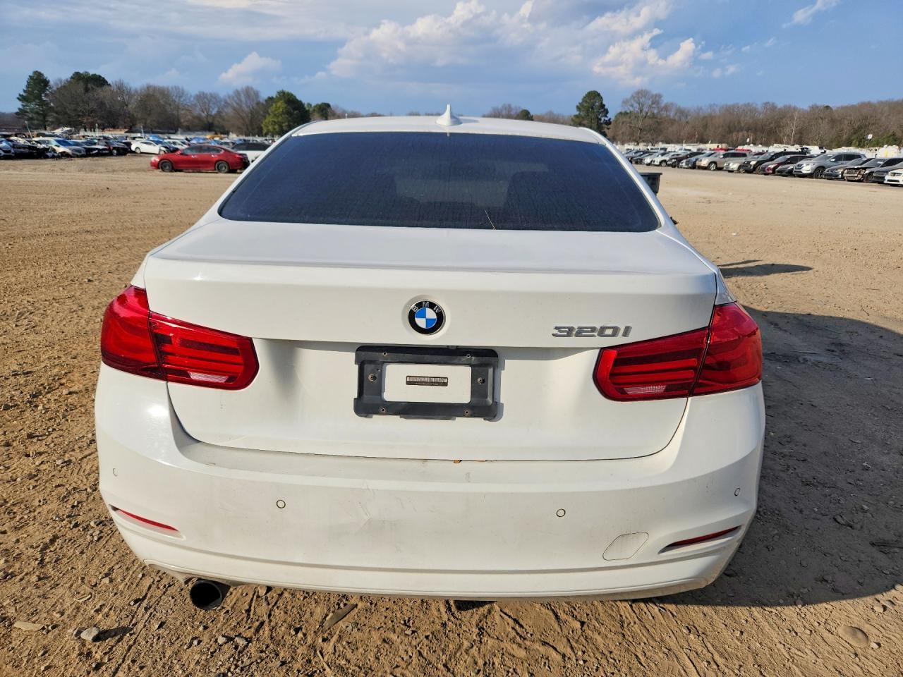 2016 BMW 320 I - zdjęcie 6