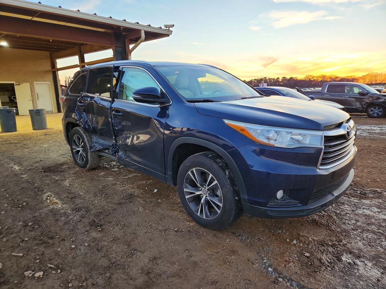 2016 Toyota Highlander Xle - zdjęcie 4