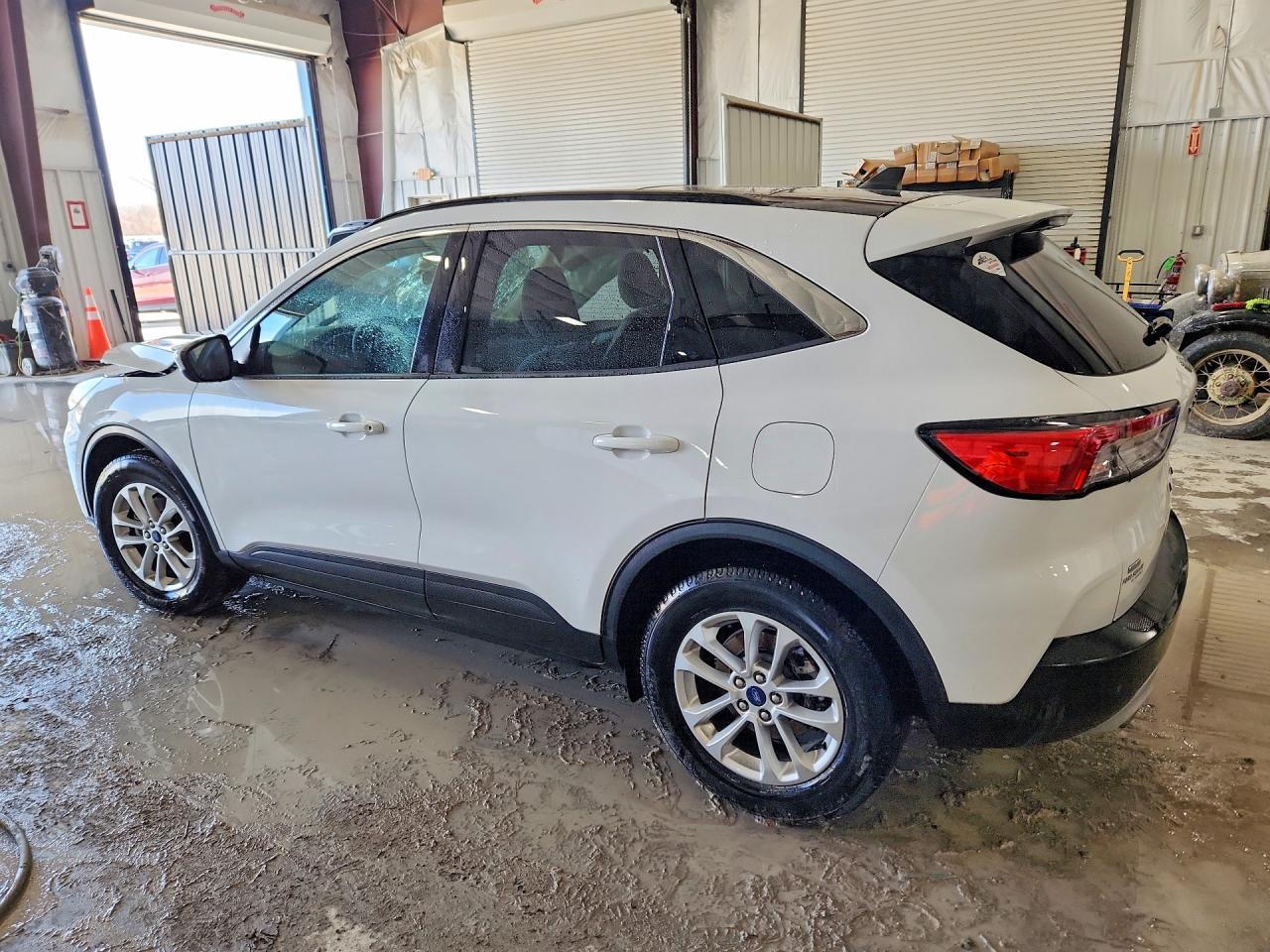 2020 Ford Escape Se - zdjęcie 2