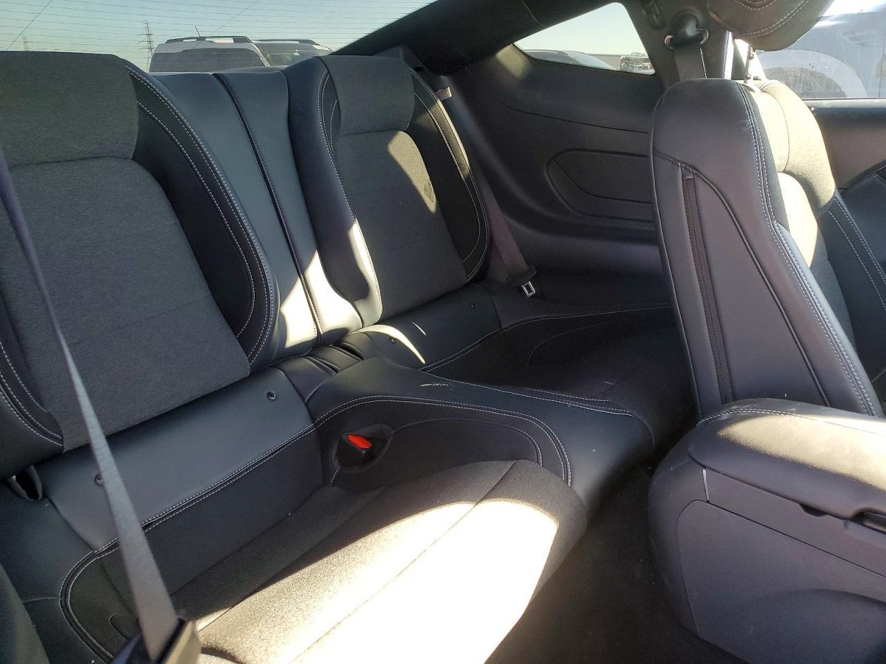 2025 Ford Mustang - zdjęcie 10