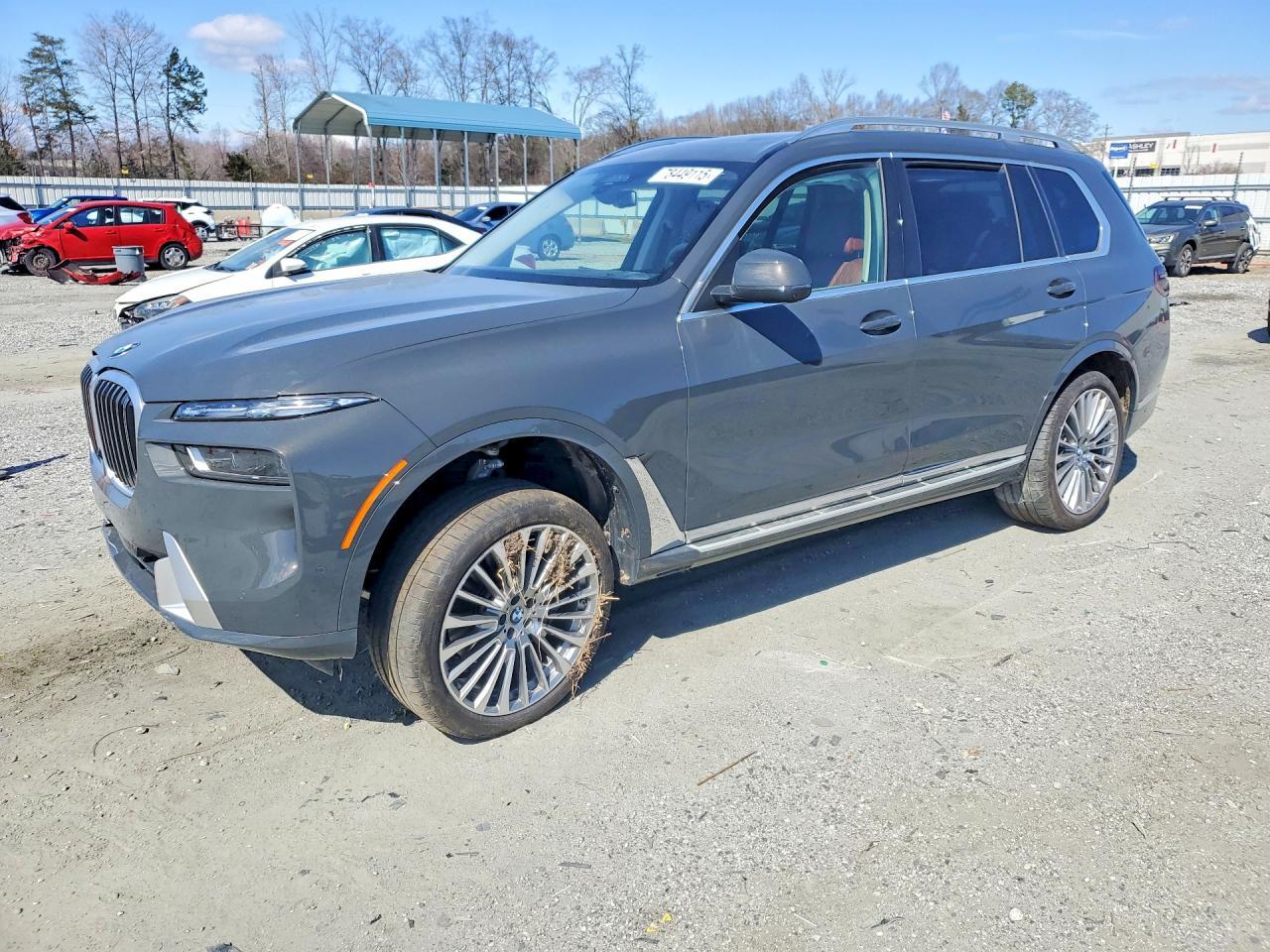 2026 BMW X7 xDrive40I - zdjęcie główne