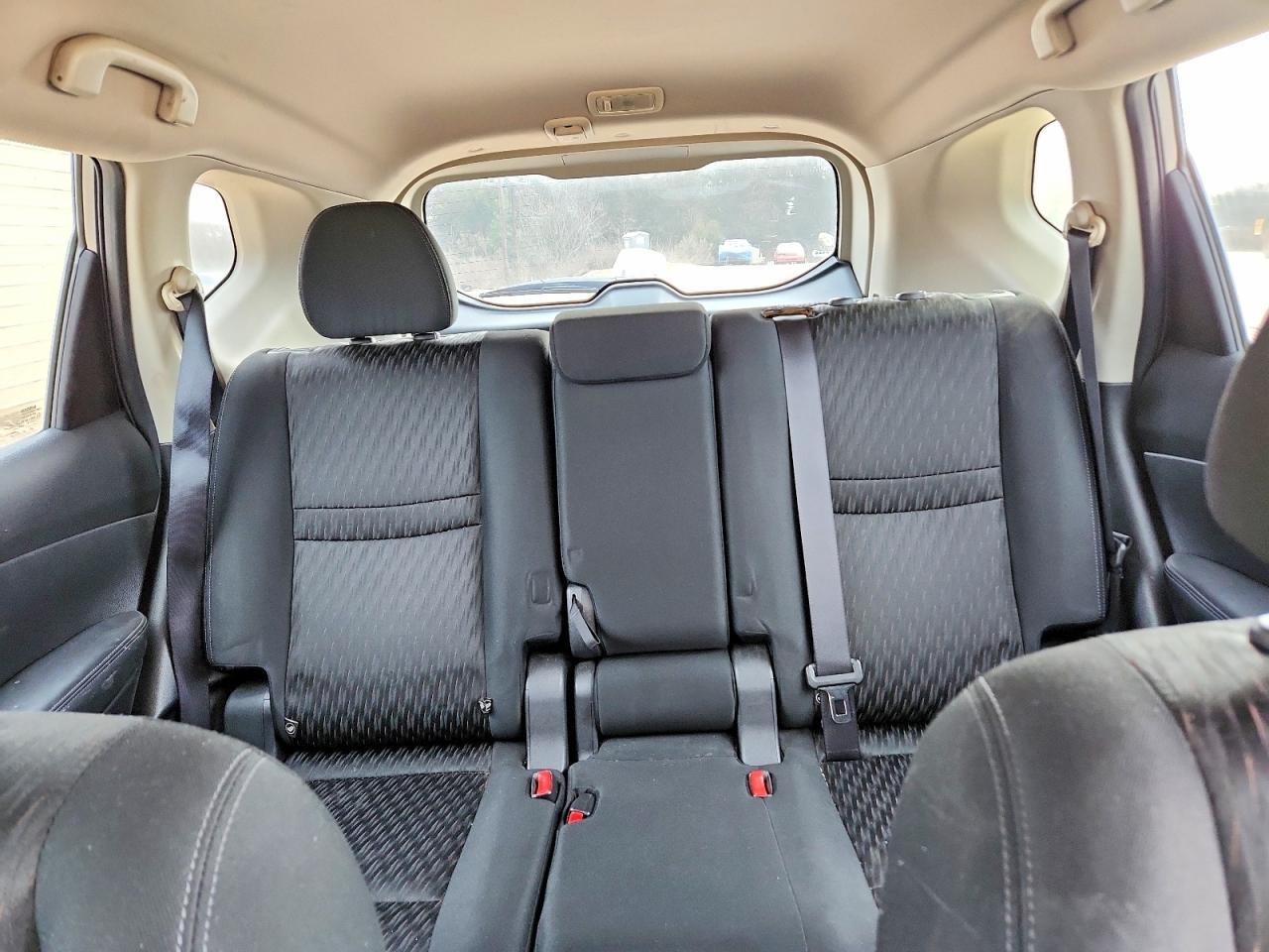 2018 Nissan Rogue S - zdjęcie 10