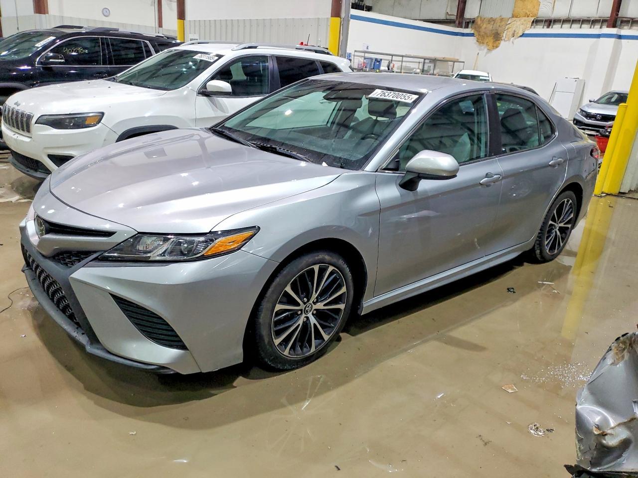 2019 Toyota Camry L - zdjęcie główne
