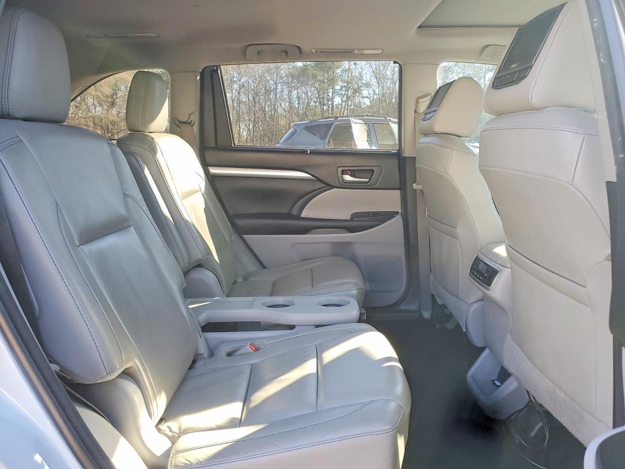 2018 Toyota Highlander Xle - zdjęcie 11