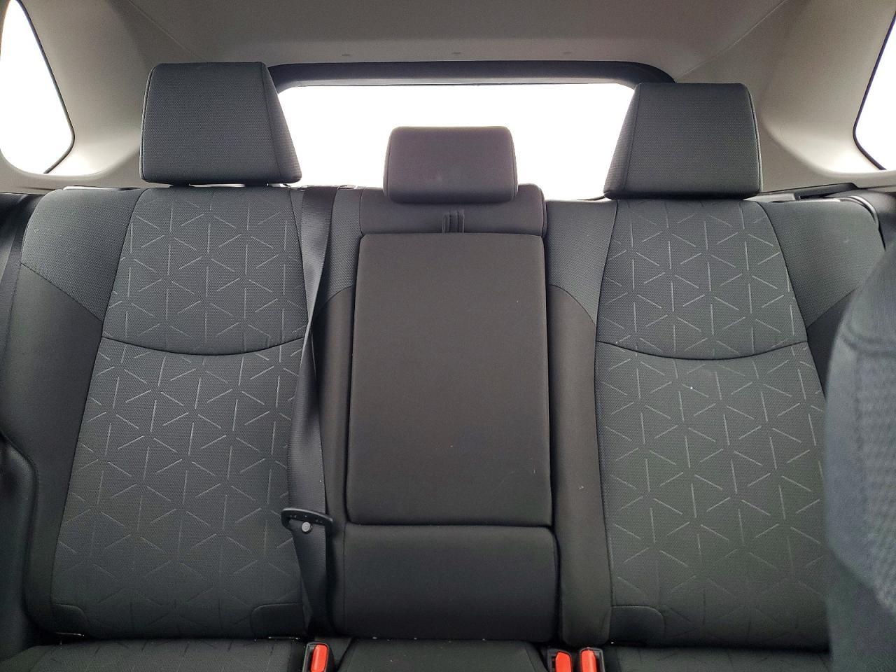 2024 Toyota Rav4 Xle - zdjęcie 10