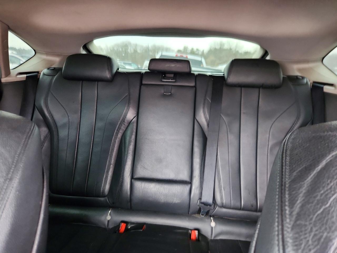 2015 BMW X6 xDrive35I - zdjęcie 10