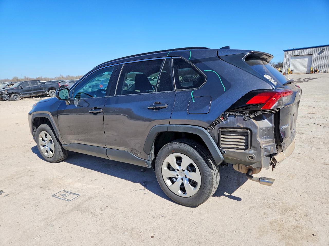 2019 Toyota Rav4 Le - zdjęcie 2