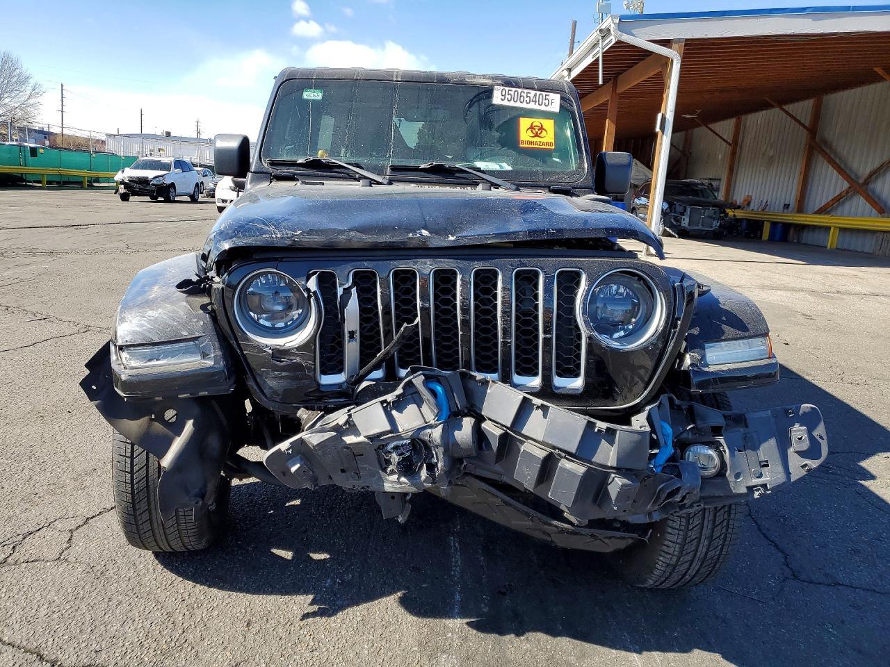 2023 Jeep Wrangler Sahara 4Xe - zdjęcie 5