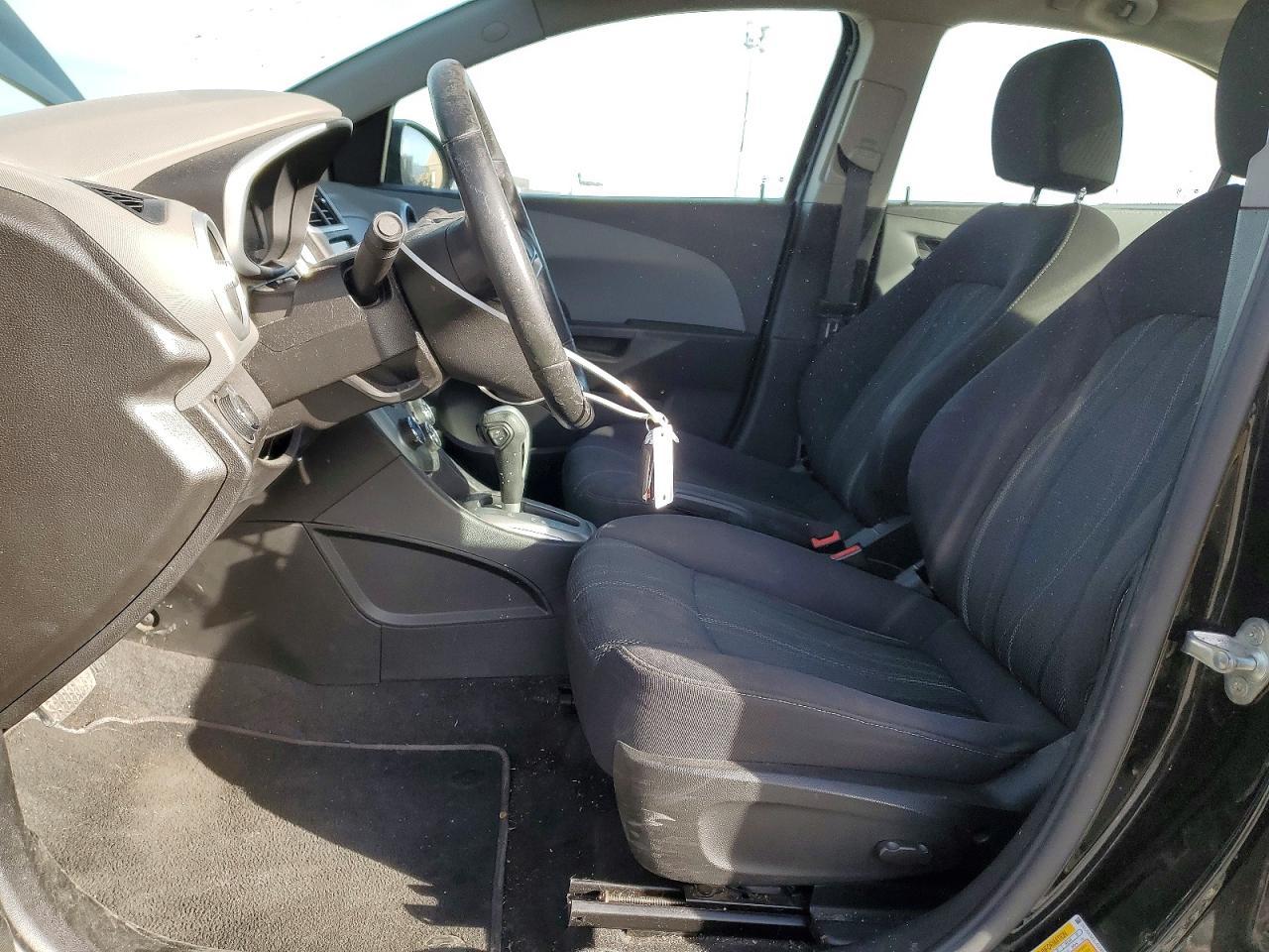 2020 Chevrolet Sonic Lt - zdjęcie 7