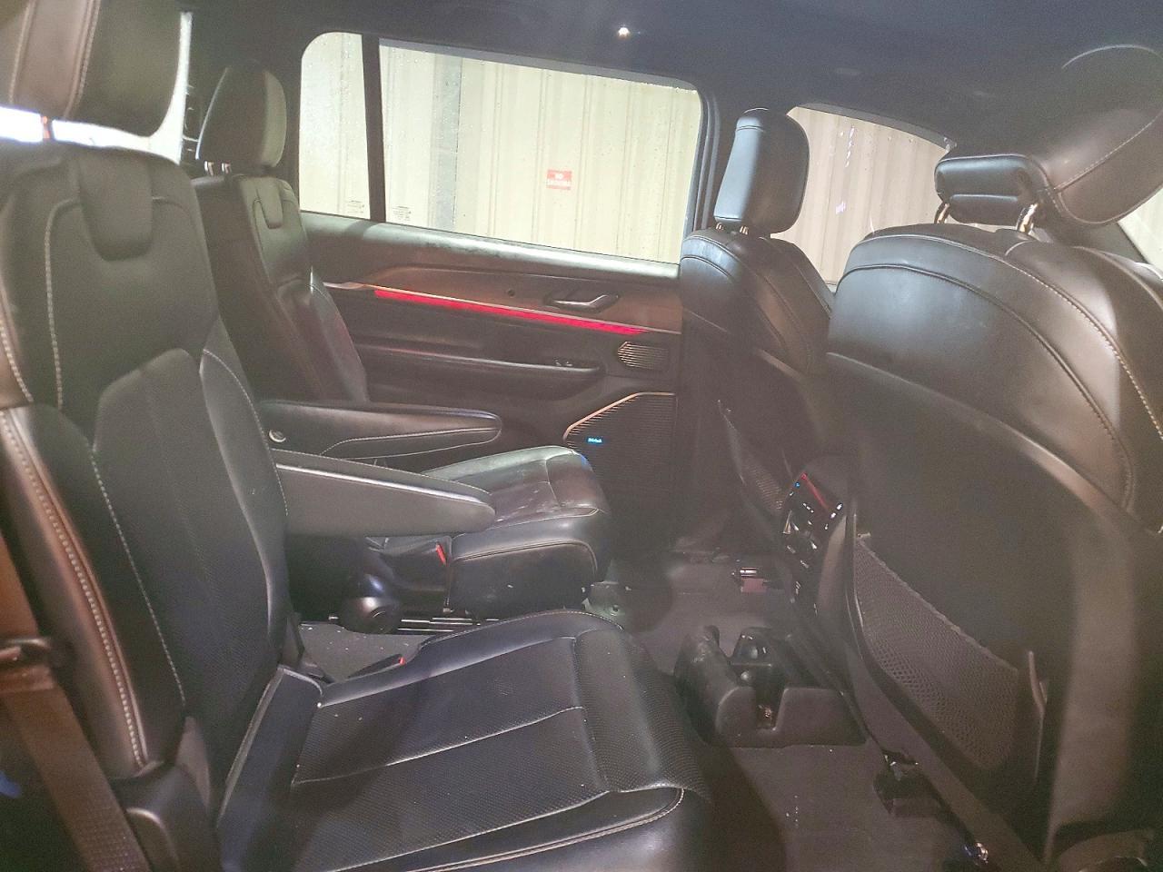 2022 Jeep Grand Cherokee L Overland - zdjęcie 11