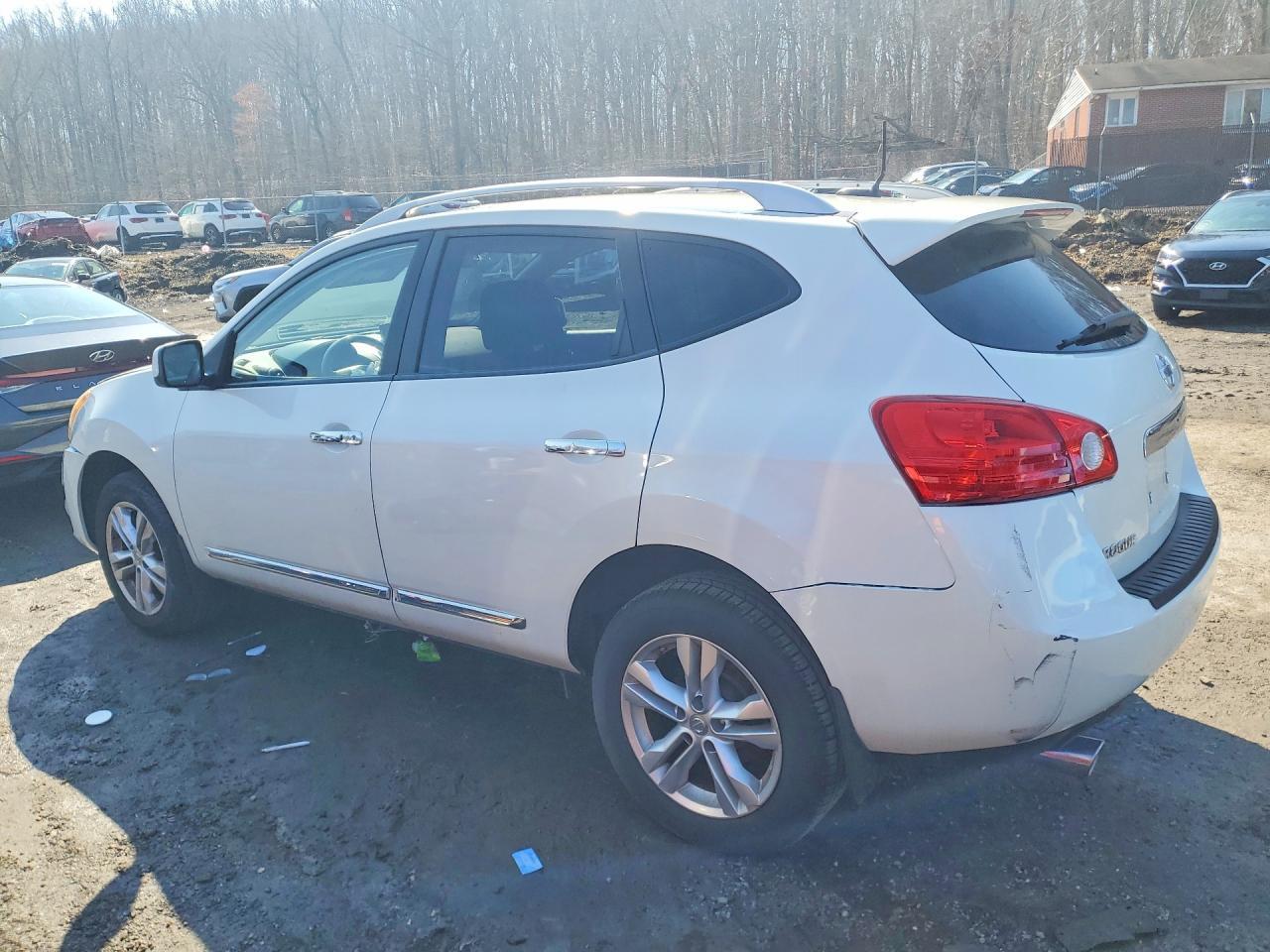 2013 Nissan Rogue S - zdjęcie 2