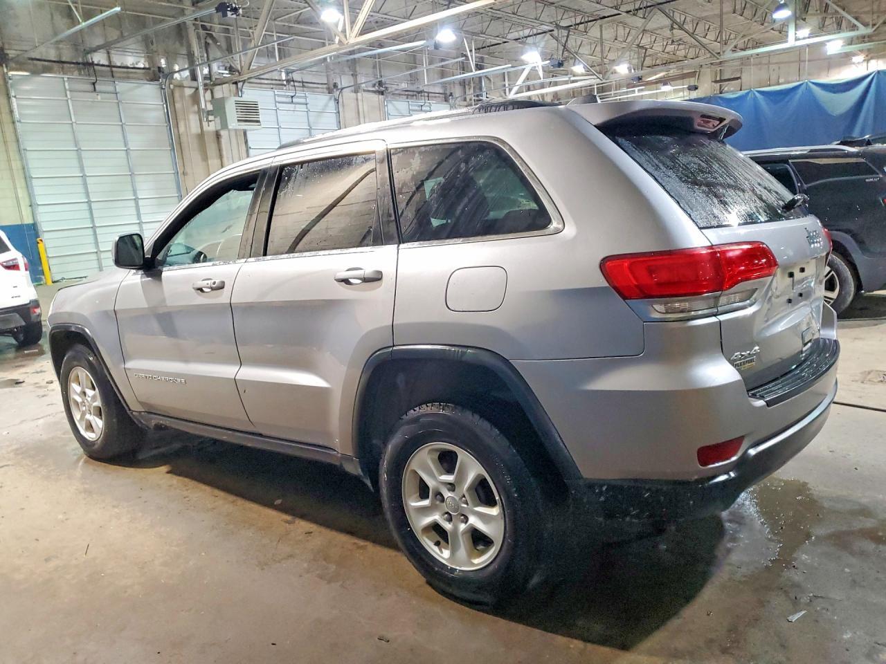 2015 Jeep Grand Cherokee Laredo - zdjęcie 2