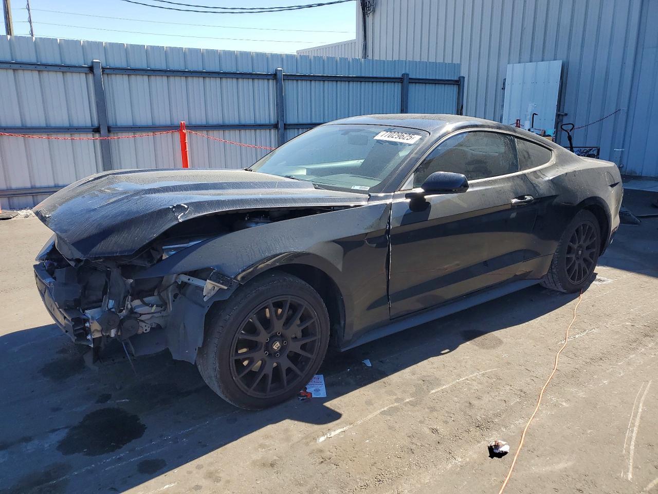 2016 Ford Mustang - zdjęcie główne