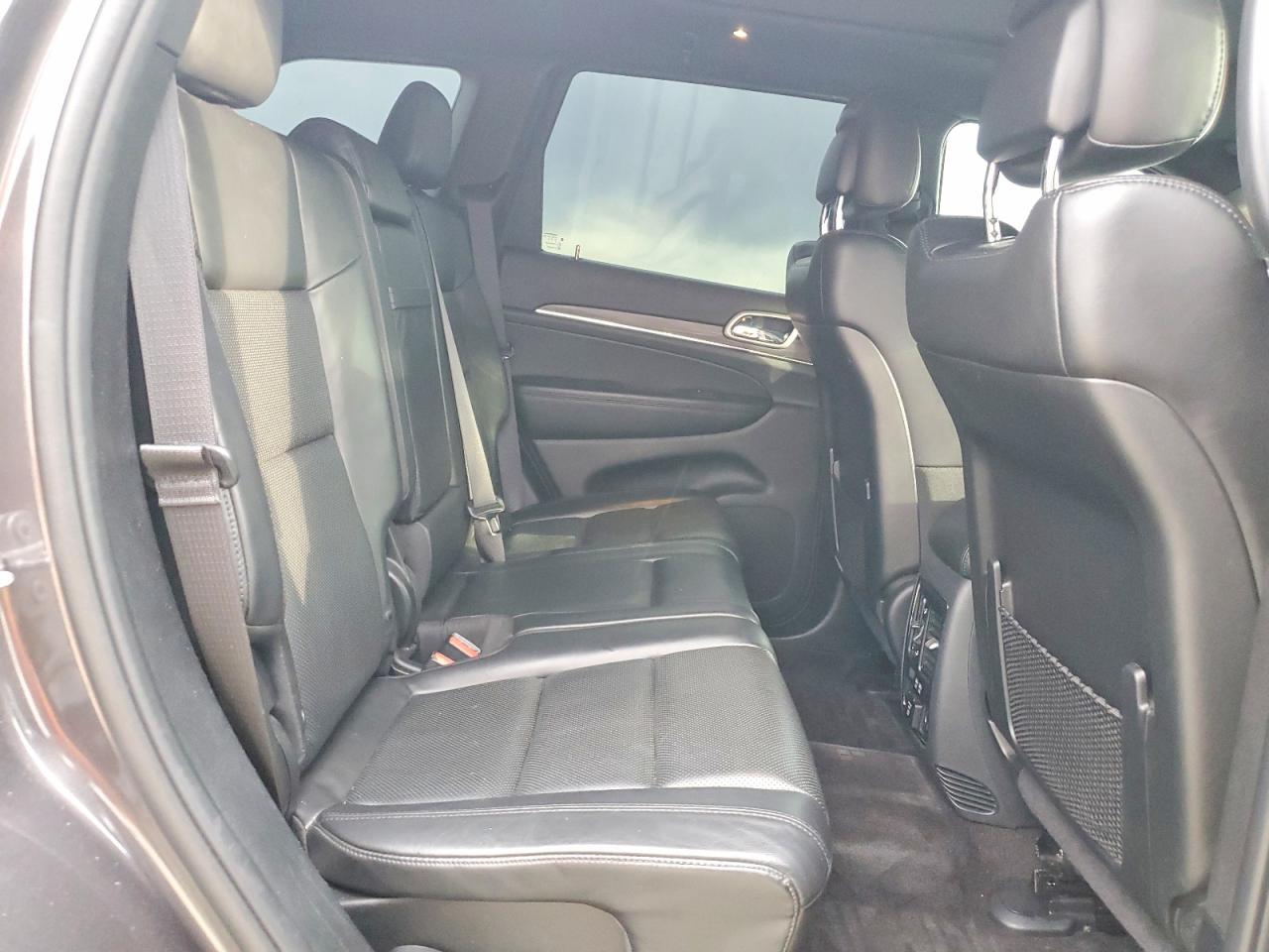 2019 Jeep Grand Cherokee - zdjęcie 11