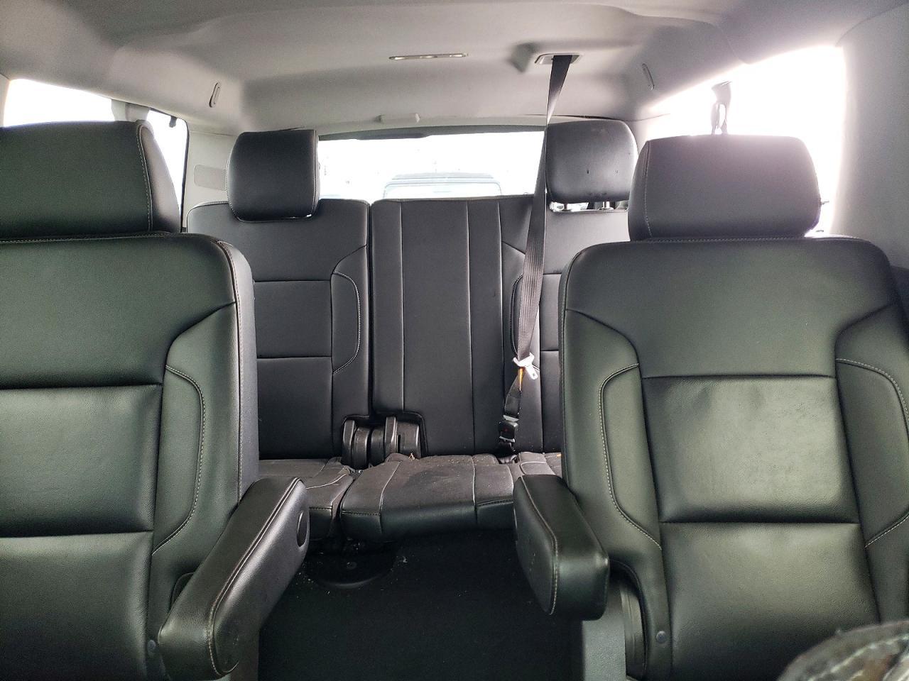 2019 Chevrolet Suburban K1500 Lt - zdjęcie 10