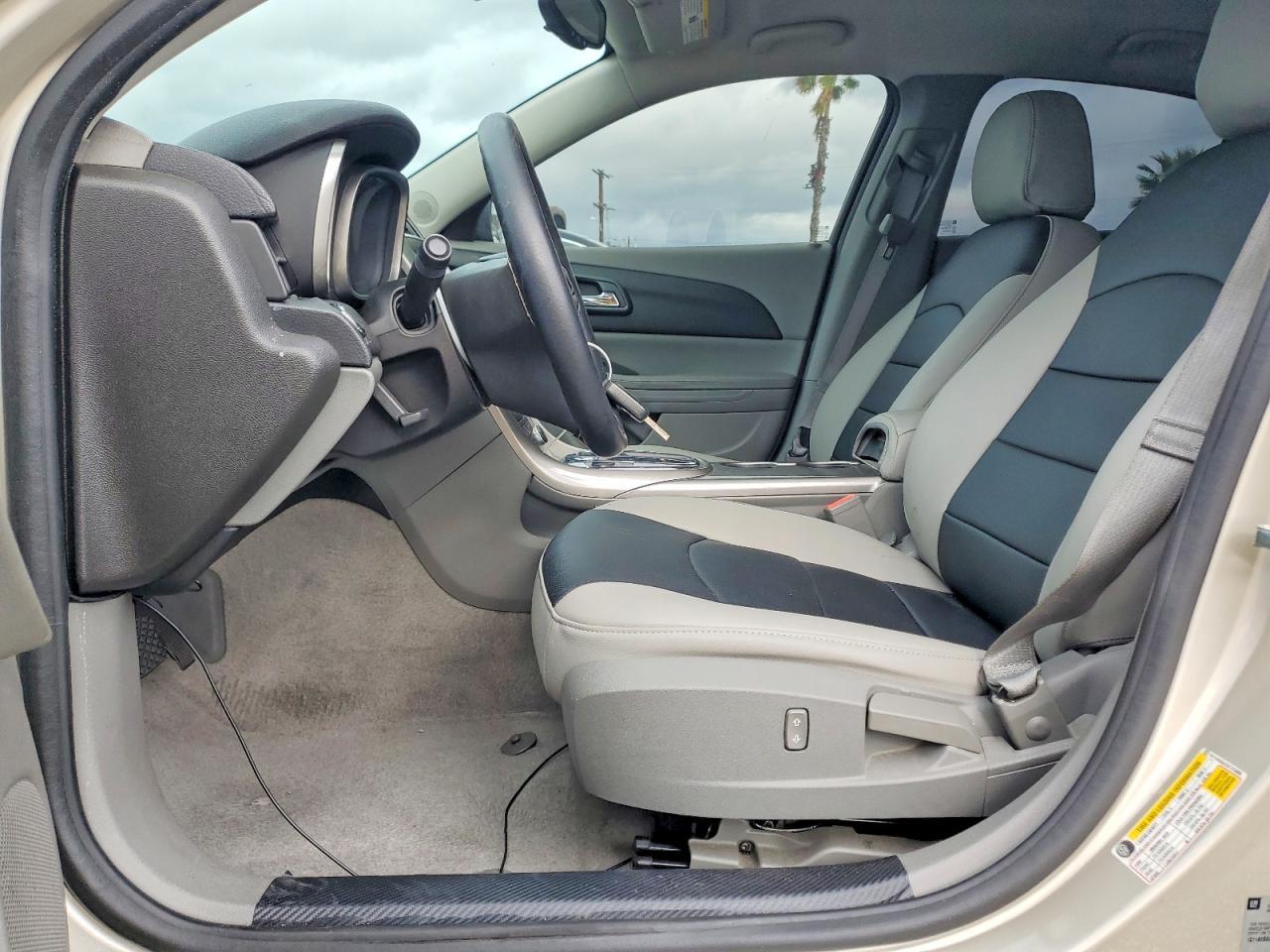 2013 Chev Malibu Ls - zdjęcie 7