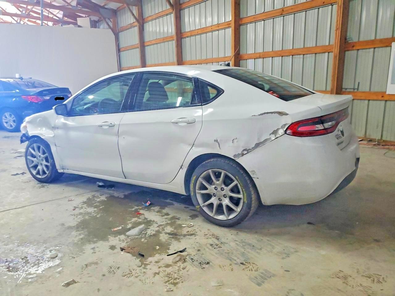 2013 Dodge Dart Sxt - zdjęcie 2