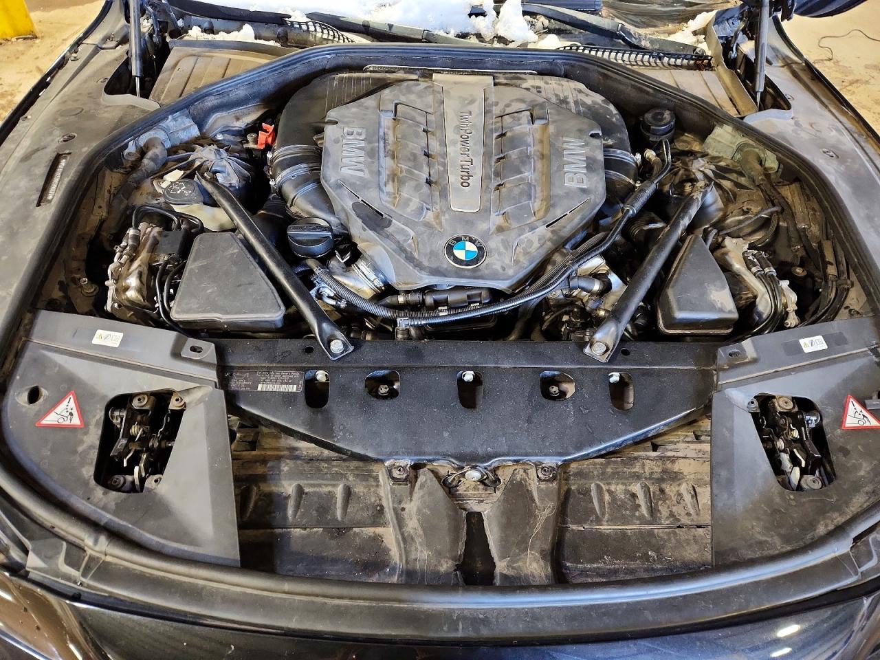 2013 BMW 750 I - zdjęcie 11