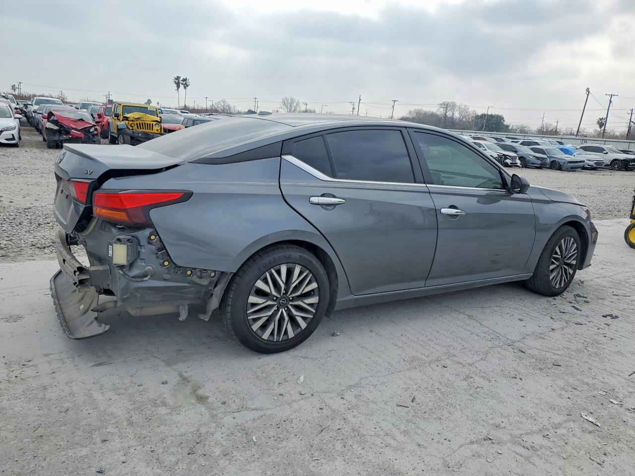 2024 Nissan Altima 2.5 Sv - zdjęcie 3