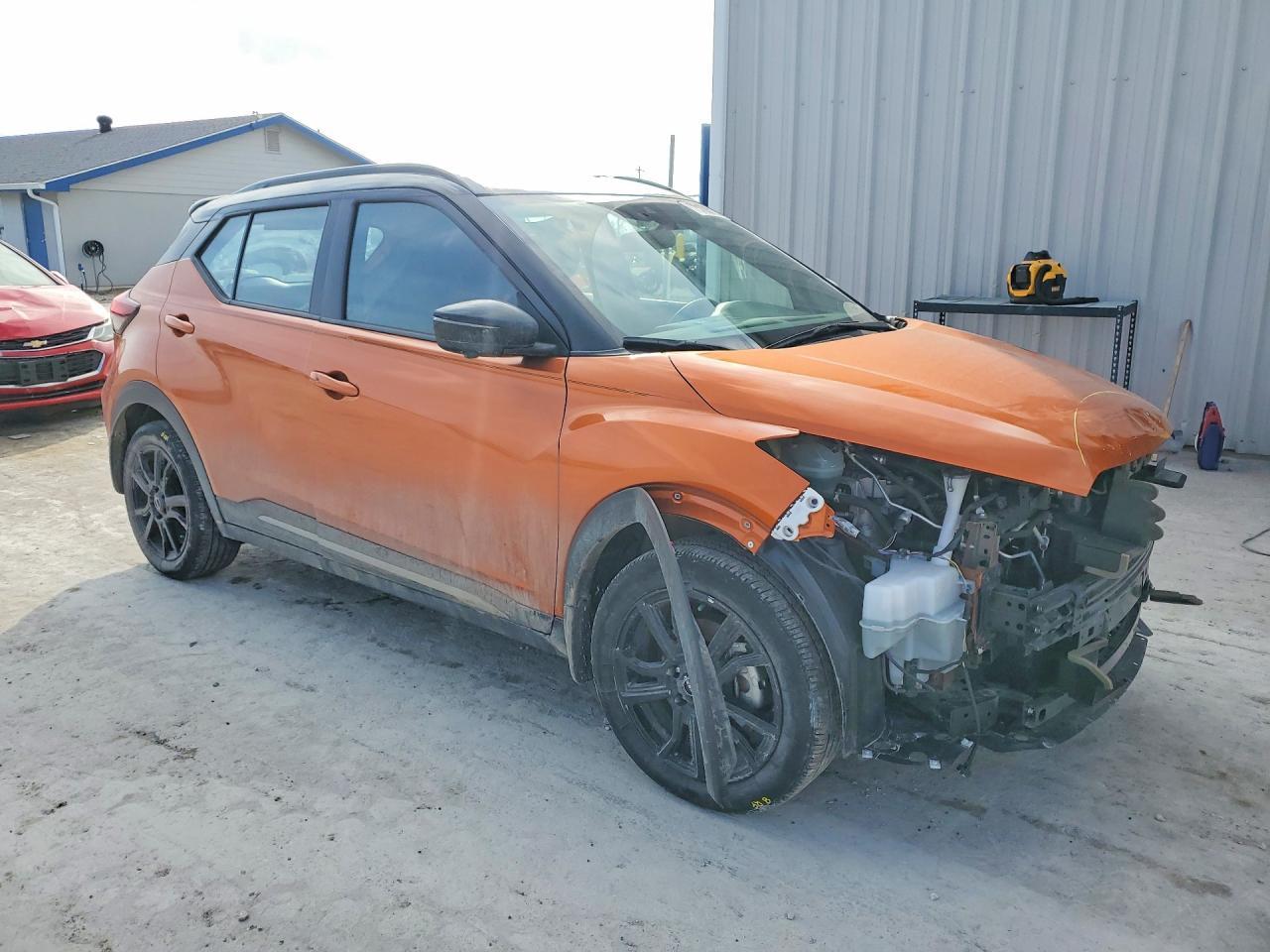 2024 Nissan Kicks Sr - zdjęcie 4