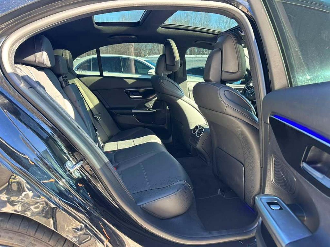 2025 Mercedes-Benz C 300 - zdjęcie 6